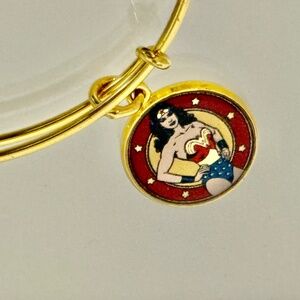 NWT Wonder Woman Alex And Ani bracelet